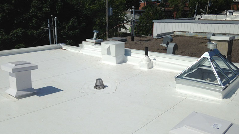 Pose de toit blanc Montréal - Toiture Laurentides